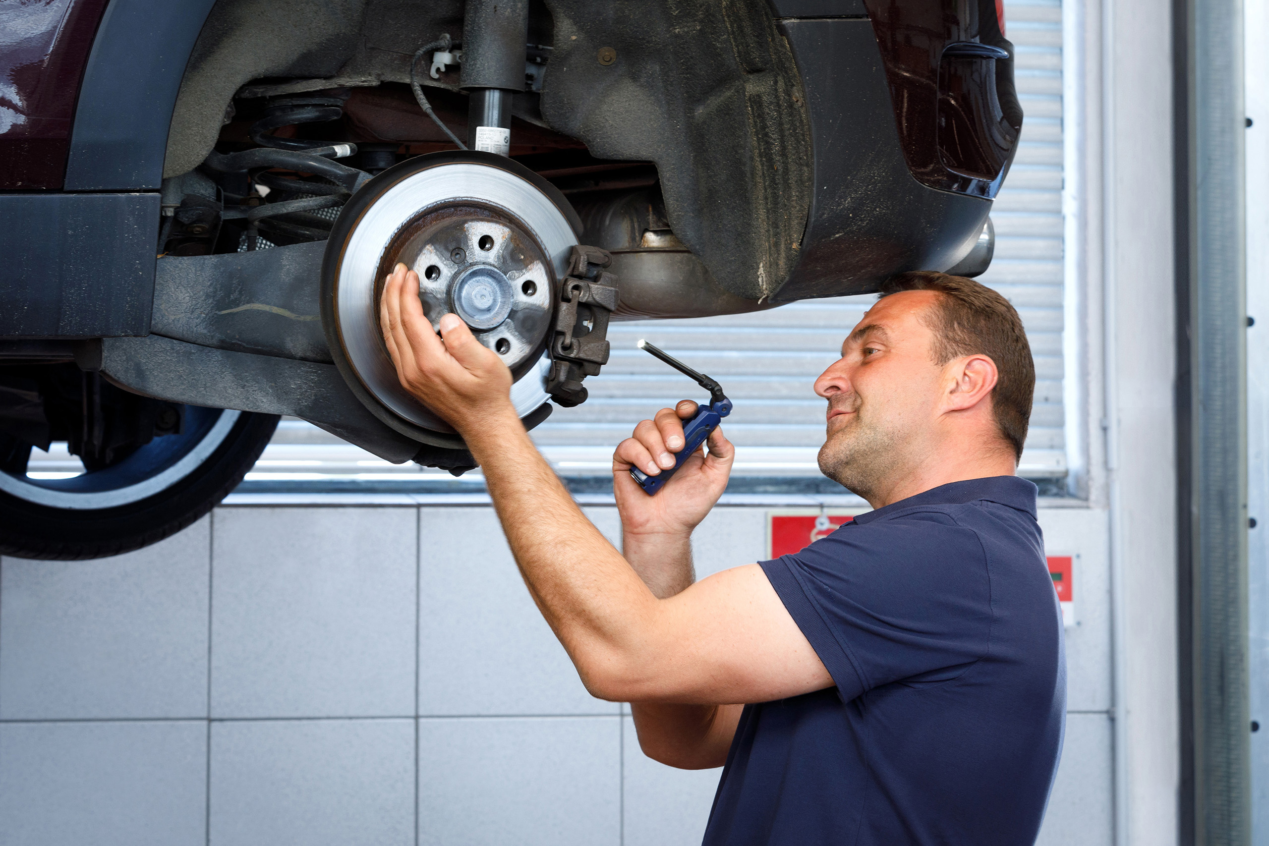 Der Gebrauchtwagen Check in der freien Kfz Werkstatt Autoservice Steinbauer: Der Kfz-Meister erstellt eine detaillierte Analyse über Mängel und Reparaturbedarf und eine markenunabhängige Zustandsbewertung.